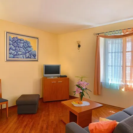 Villa Nora Hvar 4*