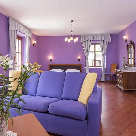 Nora Hvar Bed and breakfast 4*