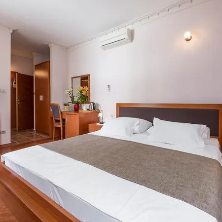 Villa Nora Hvar krevet i doručak 4*