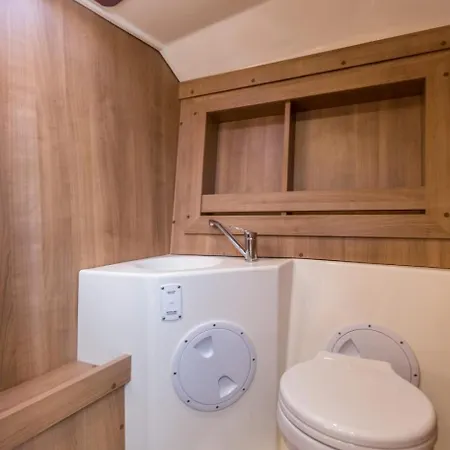Bed & Breakfast Villa Nora Hvar 3*