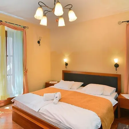 Nora Hvar Bed & Breakfast 4*
